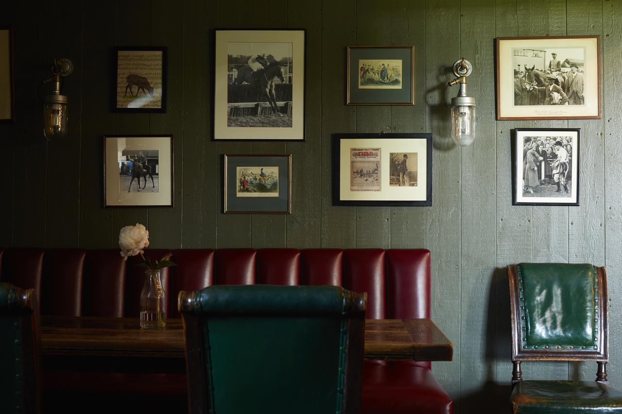 The Pheasant Inn Hungerford Exterior photo
